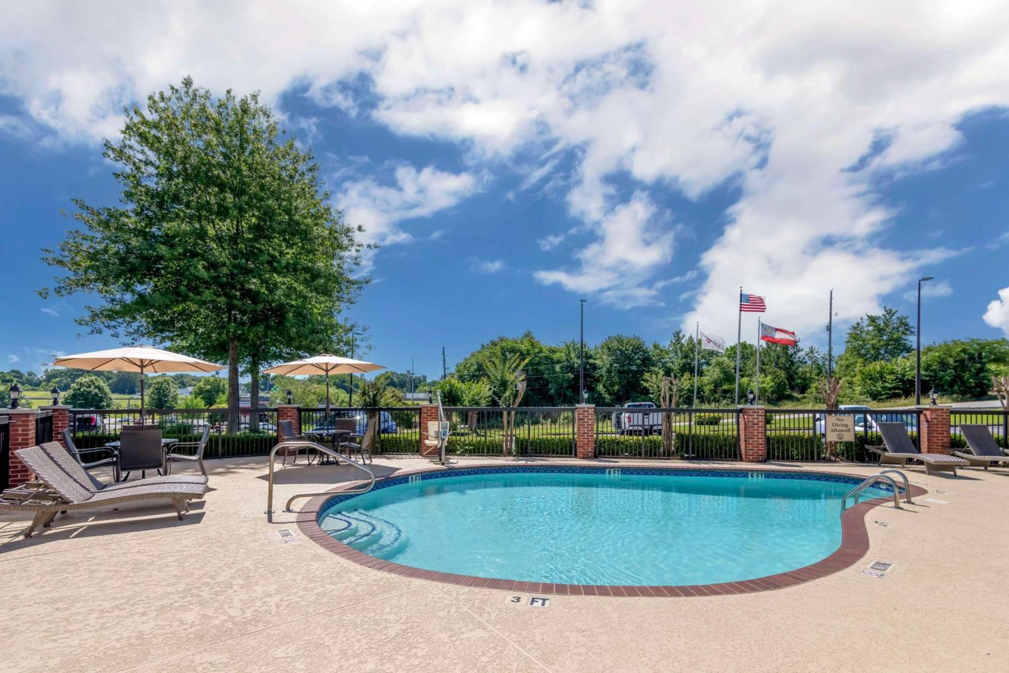 Best Western Plus Lake Lanier Gainesville Hotel&Suites Oakwood Extérieur photo